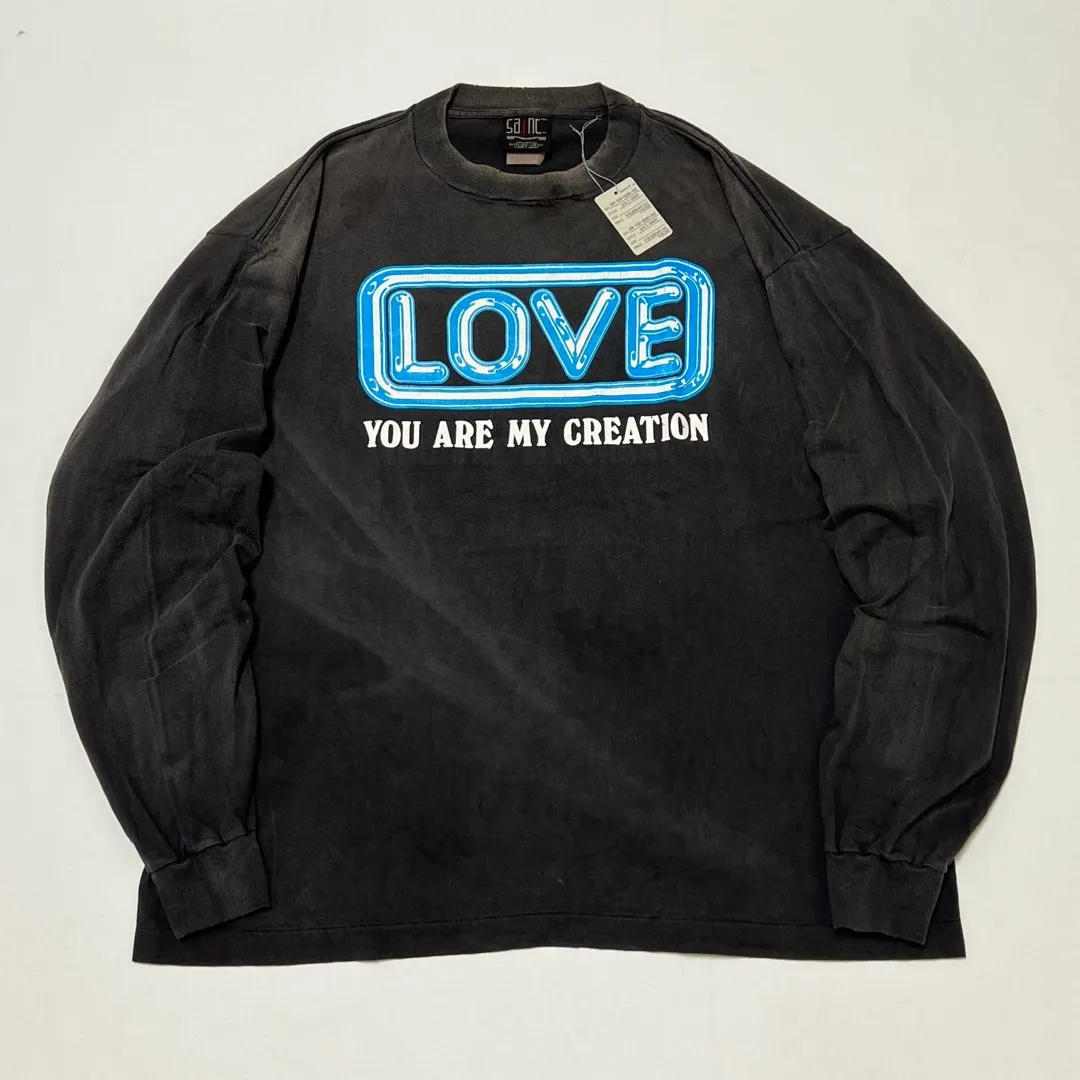 SAINT Mxxxxxx LS TEE/LOVE/BLK LOVE Love Thousand Paper Cranes distressed long sleeves with holes, washed black S-XL, look for cylindrical fabrics without side seams, don’t buy open ones anymore, boring Assute ready-made garments dyed, the whole piece is spray-painted and faded, the collar and cuffs are frayed, many places are worn, the original printing is restored/accessories are complete, with little angel anti-counterfeiting label